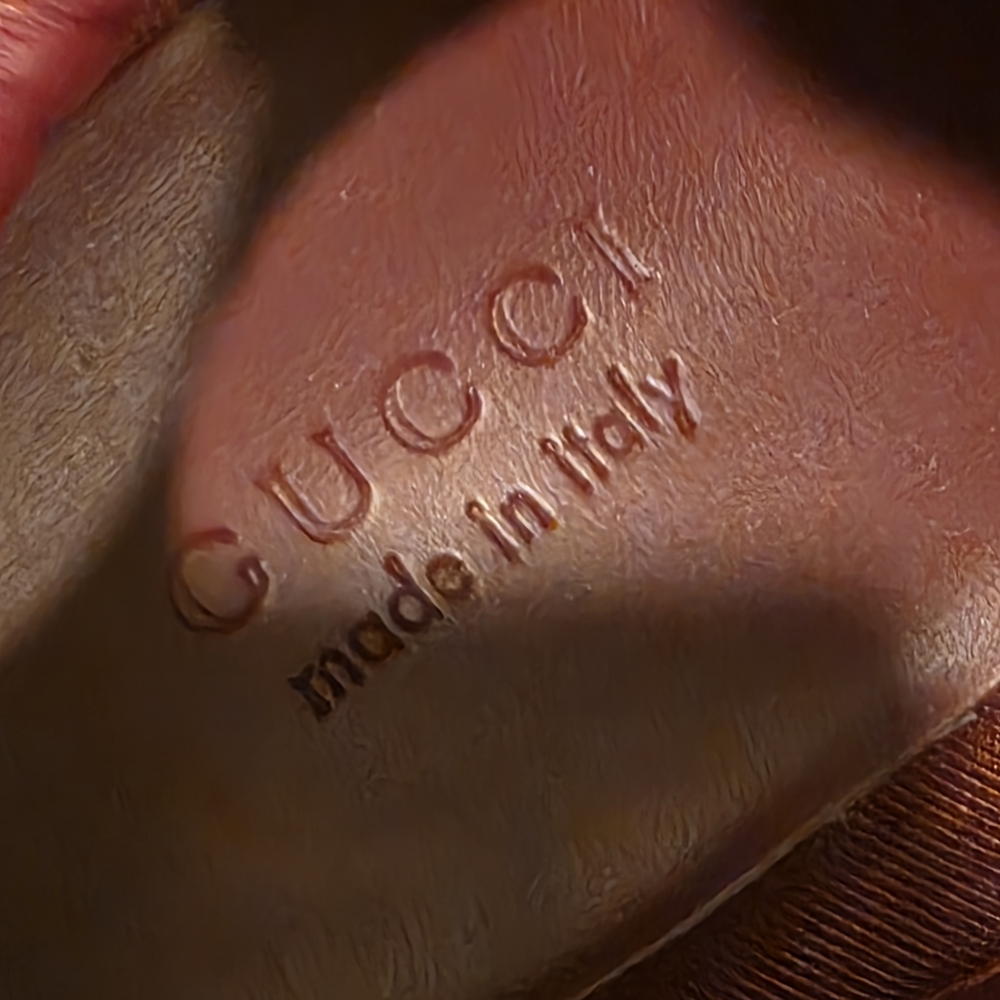 GUCCI Re-Web Trainer White & Red Leather Sneakers 818002 Gucci Sz 8 Box & Dust - Picture 10 of 16